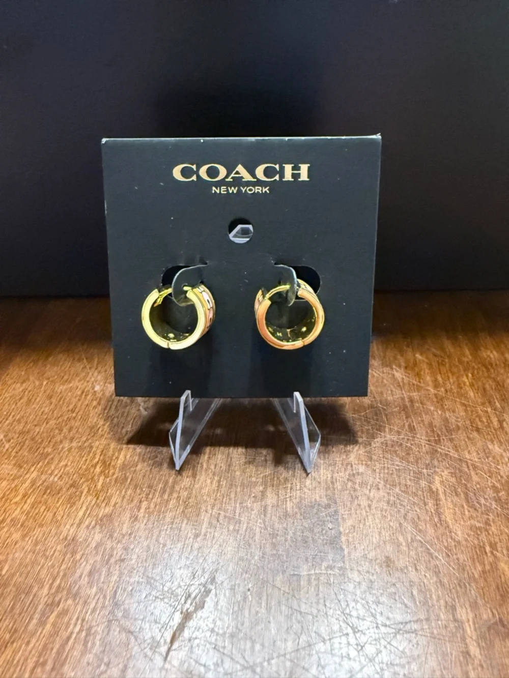 AUTHENTIC NEW COACH Goldtone Signature Pink Enamel Huggie Earrings C Logo - Picture 3 of 4
